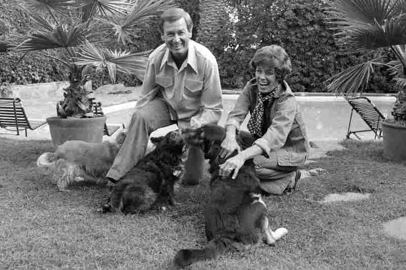 Barker, shown at home with his wife, Dorothy Jo Barker, in 1977, was a fighter pilot in the Navy before he started his broadcasting career.